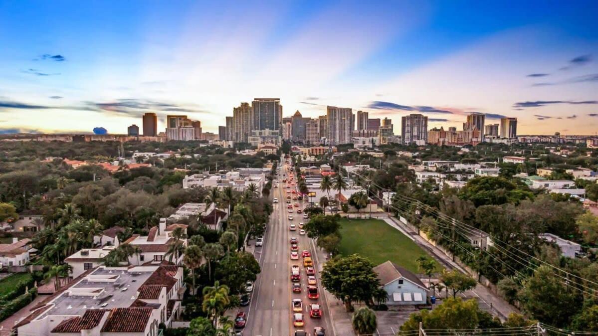 Walk To Las Olas Banyan Room Palm Paradise Inn Форт Лодърдейл Екстериор снимка