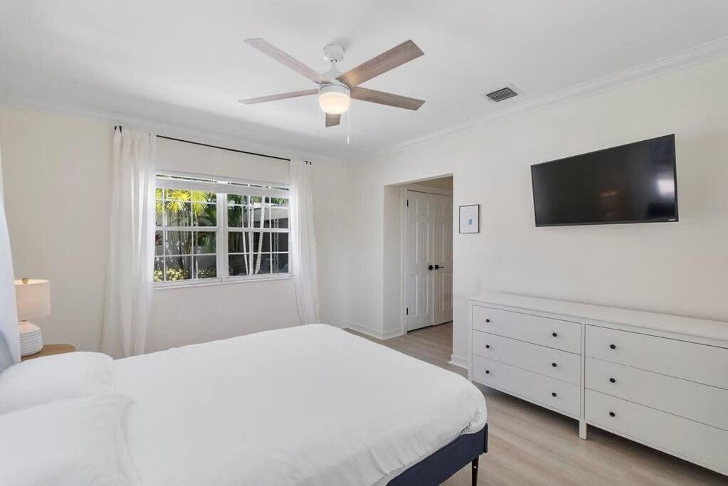 Walk To Las Olas Banyan Room Palm Paradise Inn Форт Лодърдейл Екстериор снимка