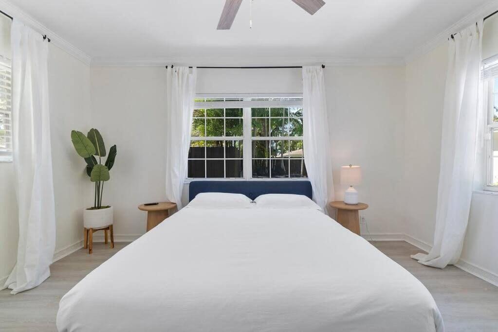 Walk To Las Olas Banyan Room Palm Paradise Inn Форт Лодърдейл Екстериор снимка